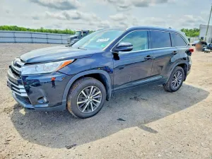 Toyota Highlander 3.5L 6 2017