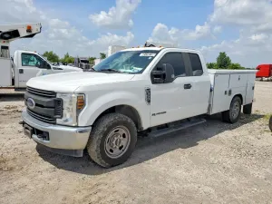 Ford F-350 6.7L 8 2019