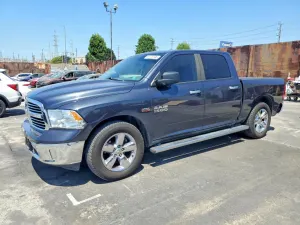 RAM 1500 5.7L 8 2015