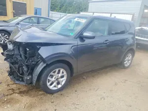 Kia Soul 2.0L 4 2023