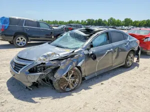 Nissan Altima 2.5L 4 2015