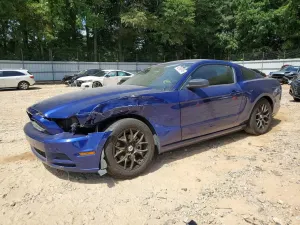 Ford Mustang 3.7L 6 2014