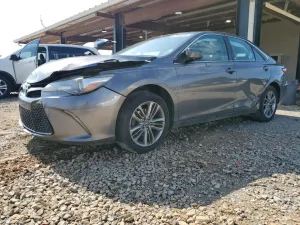 Toyota Camry LE 2.5L 4 2017