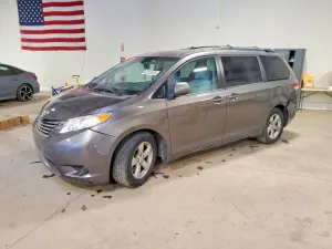 Toyota Sienna 3.5L 6 2011
