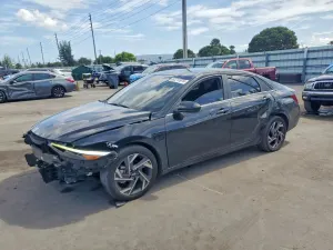 Hyundai Elantra 2.0L 4 2024