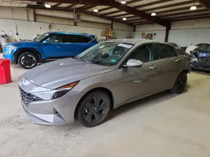 Hyundai Elantra 2.0L 4 2022