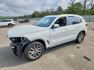 BMW X5 3.0L 6 2021