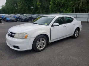 Dodge Avenger 2.4L 4 2013