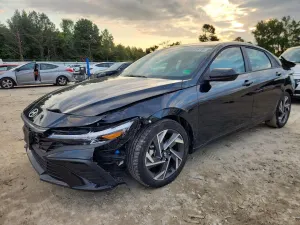 Hyundai Elantra 2.0L 4 2025