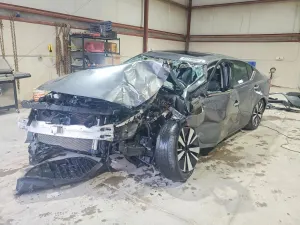 Nissan Altima 2.5L 4 2020
