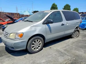 Toyota Sienna 3.0L 6 2001