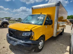 GMC Savana 6.6L 8 2022