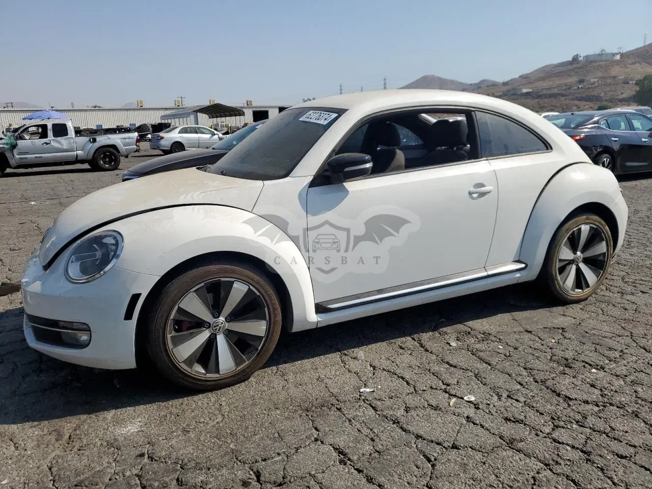 Volkswagen Beetle TURBO 2.0L 4 2012