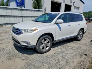 Toyota Highlander 3.5L 6 2013