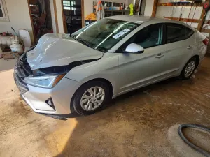 Hyundai Elantra 2.0L 4 2019
