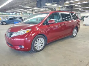 Toyota Sienna 3.5L 6 2016