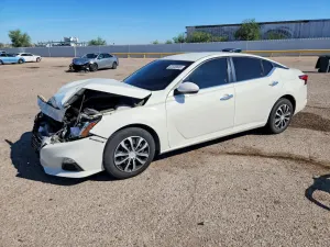 Nissan Altima 2.5L 4 2020