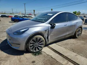 Tesla Model Y 2024