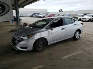 Nissan Versa 1.6L 4 2025
