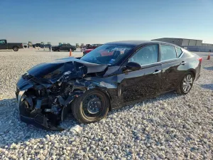 Nissan Altima 2.5L 4 2021