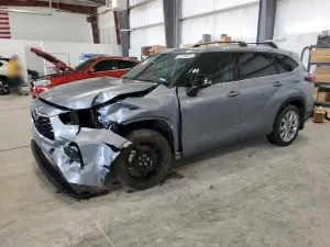 Toyota Highlander 3.5L 6 2021