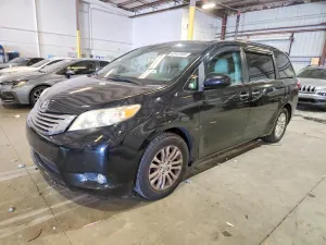 Toyota Sienna 3.5L 6 2017
