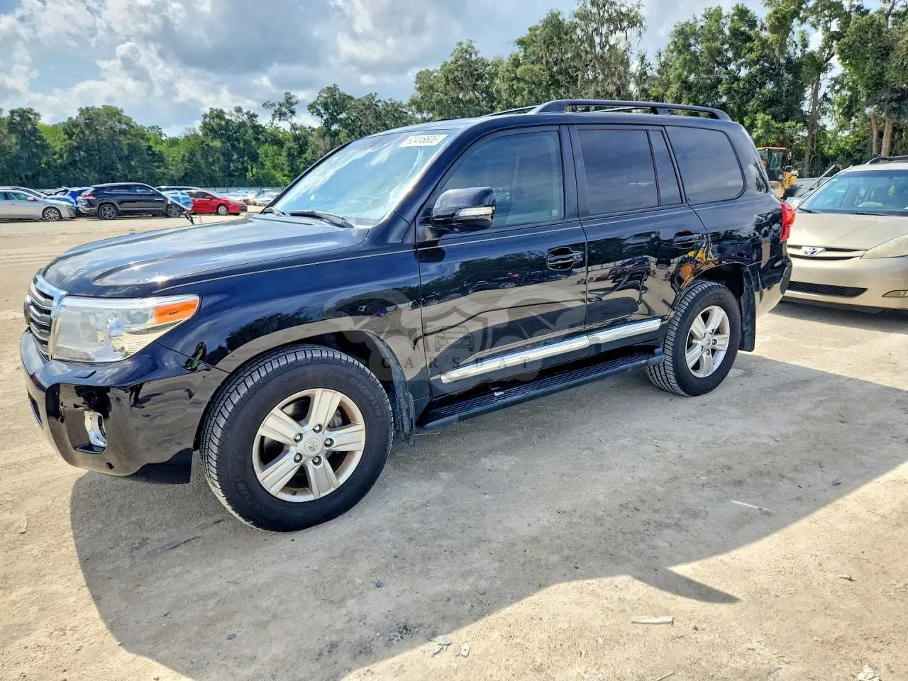 Toyota Land Cruiser 5.7L 8 2015
