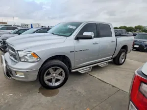 Dodge RAM 5.7L 8 2011