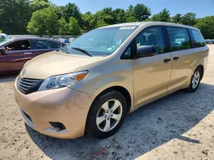 Toyota Sienna 3.5L 6 2013