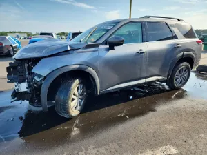 Nissan Pathfinder 3.5L 6 2025