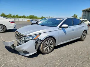 Nissan Altima 2.5L 4 2019