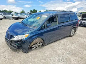 Toyota Sienna 3.5L 6 2011