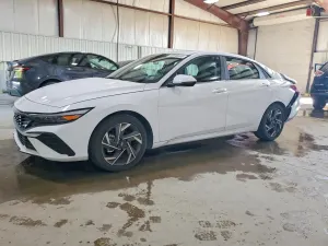 Hyundai Elantra 2.0L 4 2026