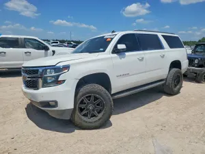 Chevrolet Suburban 5.3L 8 2015