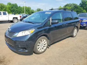 Toyota Sienna 3.5L 6 2013