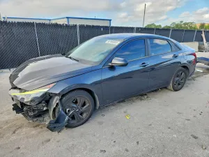 Hyundai Elantra 2.0L 4 2021