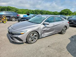 Hyundai Elantra 2.0L 4 2024