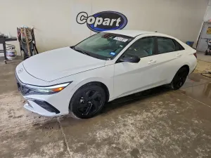 Hyundai Elantra 2.0L 4 2026