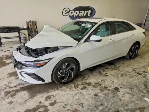 Hyundai Elantra 2.0L 4 2025