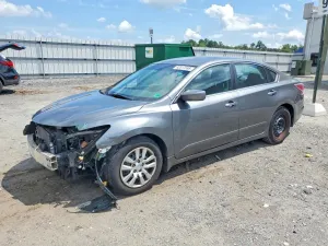 Nissan Altima 2.5L 4 2015