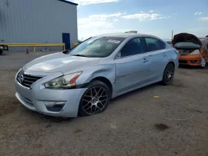 Nissan Altima 2.5L 4 2015