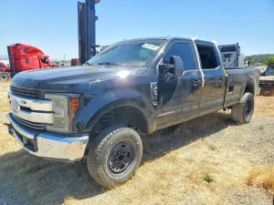 Ford F-350 6.7L 8 2017