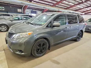 Toyota Sienna 3.5L 6 2012