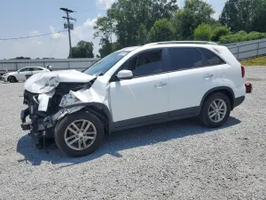 Kia Sorento LX 2.4L 4 2015