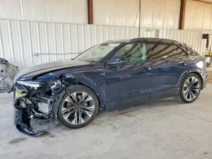 Audi Q8 3.0L 6 2025