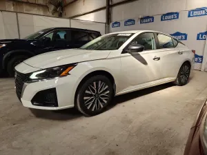 Nissan Altima 2.5L 4 2025