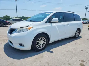 Toyota Sienna 3.5L 6 2012