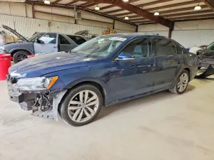 Volkswagen Passat 2.0L 4 2019