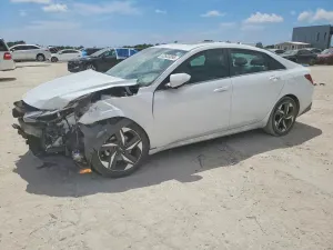 Hyundai Elantra 2.0L 4 2021