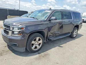 Chevrolet Suburban 5.3L 8 2015
